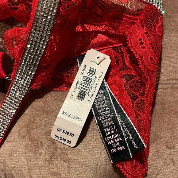 Victoria’s Secret XS red lace crystal garter belt NWT - Picture 4 of 5